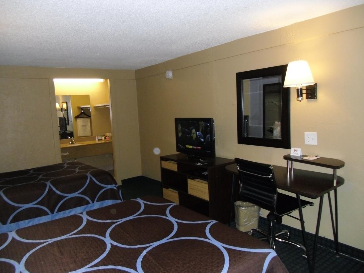 Super 8 By Wyndham Lantana West Palm Beach Esterno foto