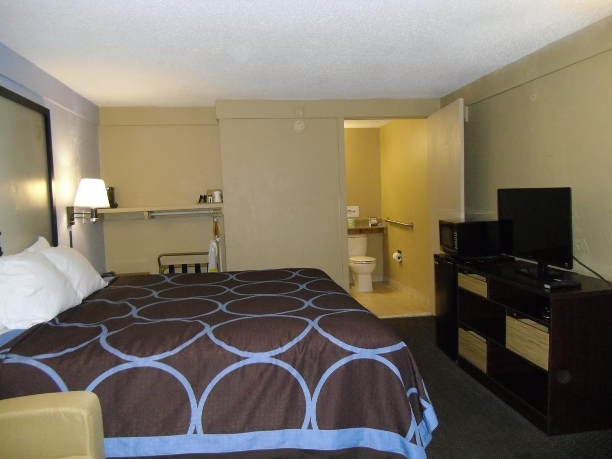 Super 8 By Wyndham Lantana West Palm Beach Esterno foto
